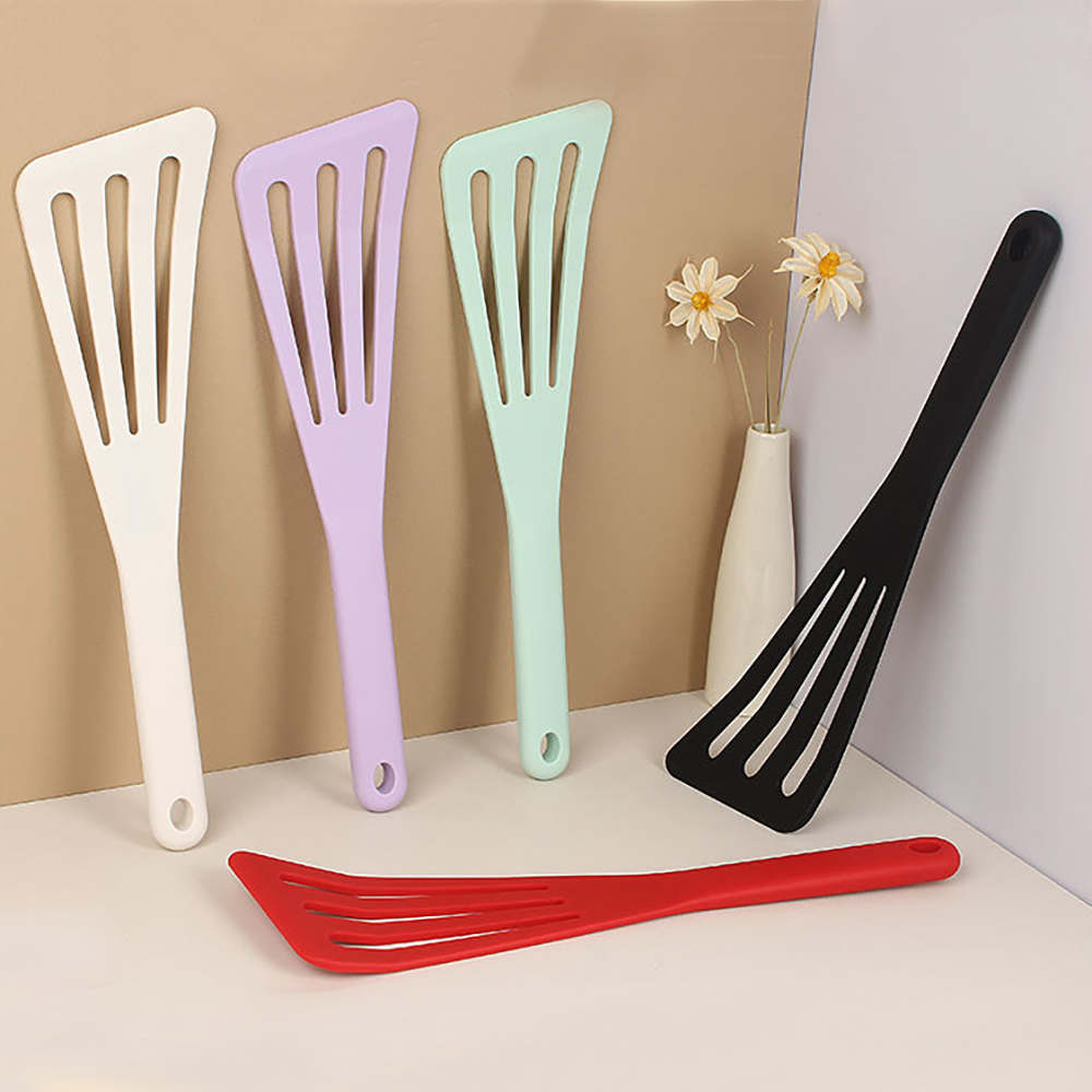 Okonomiyaki Spatula - 1PC ซิลิโคนเอียงท่อระบายน้ําพลั่วสําหรับทอดปลาในครัวเรือน Non Stick หม้อพลั่วทนอุณหภูมิสูงเครื่องครัว